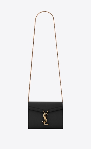 YSL Cassandra Chain Wallet In Grain De Poudre Embossed Läder Svarta | KFW369758