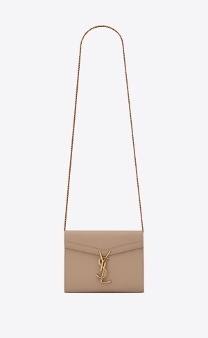 YSL Cassandra Chain Wallet In Grain De Poudre Embossed Läder Mörkbeige | MQX057649