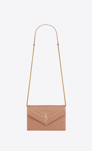 YSL Cassandre Matelassé Envelope Chain Wallet In Grain De Poudre Embossed Läder Korall | GRX391765