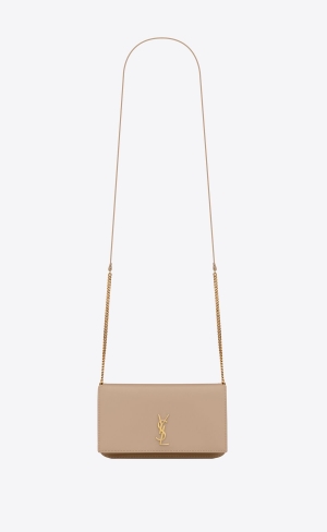 YSL Cassandre Phone Holder With Rem In Smooth Läder Mörkbeige | EZG429758